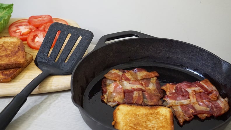 BLT sandwich trick: weaving bacon together