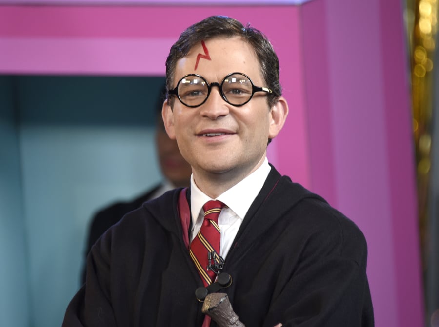 Dan Harris as Harry Potter