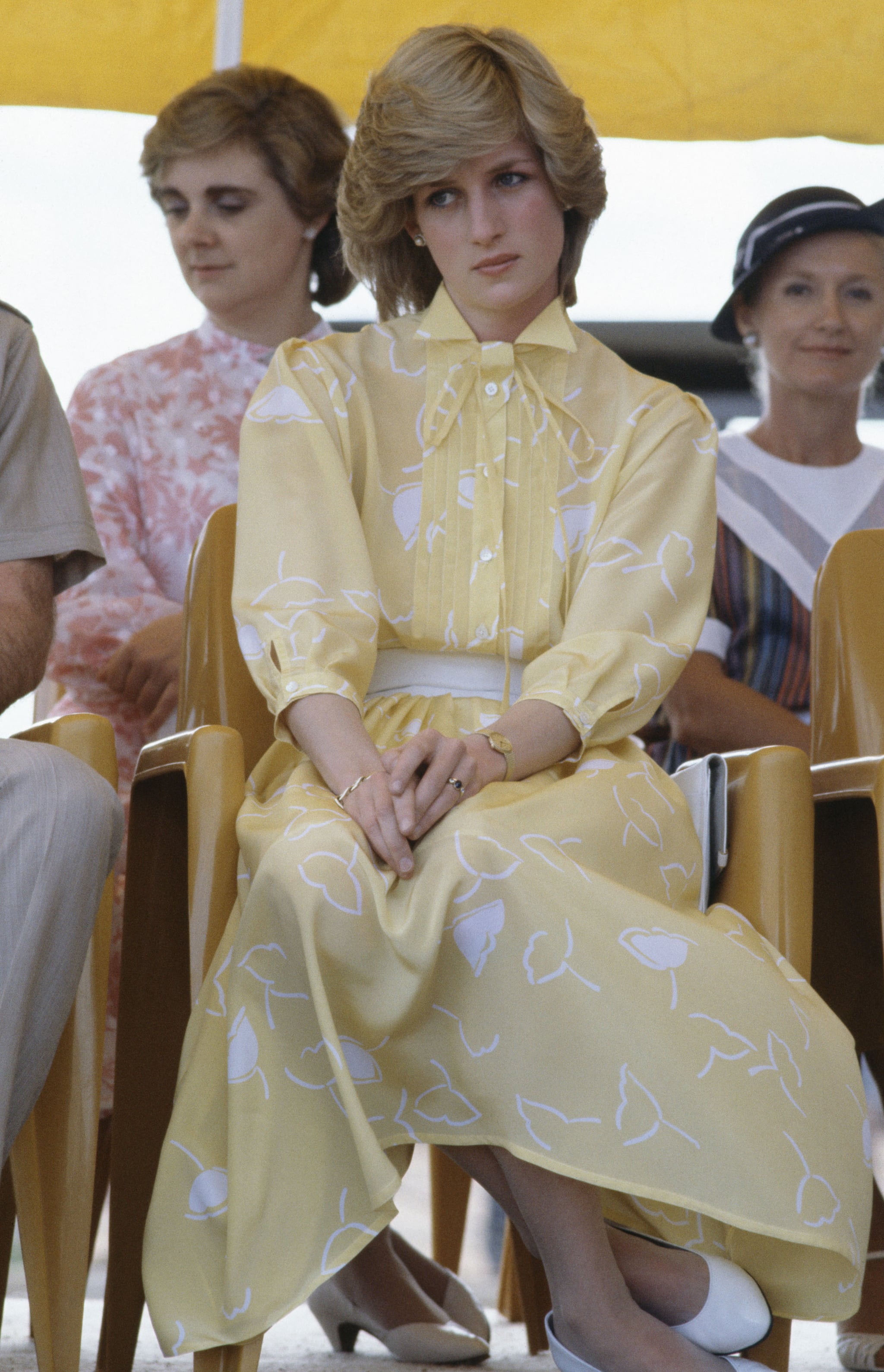 During Tour Australia 1983 Diana Wore Yellow Silk Tea Kate Middleton And Princess Diana S Twinning Style Moments Might Just Blow Your Mind Popsugar Fashion Middle East Photo 30