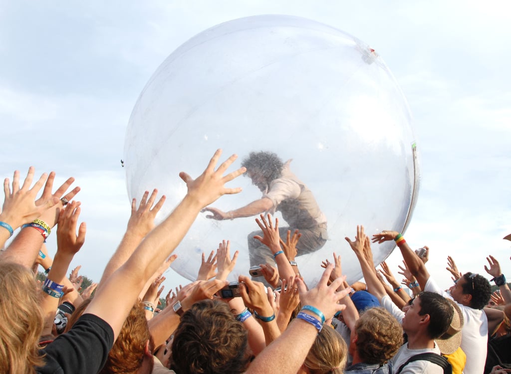 If crowd-surfing inside a giant plastic ball is your thing, you would've loved The Flaming Lips' 2006 set.