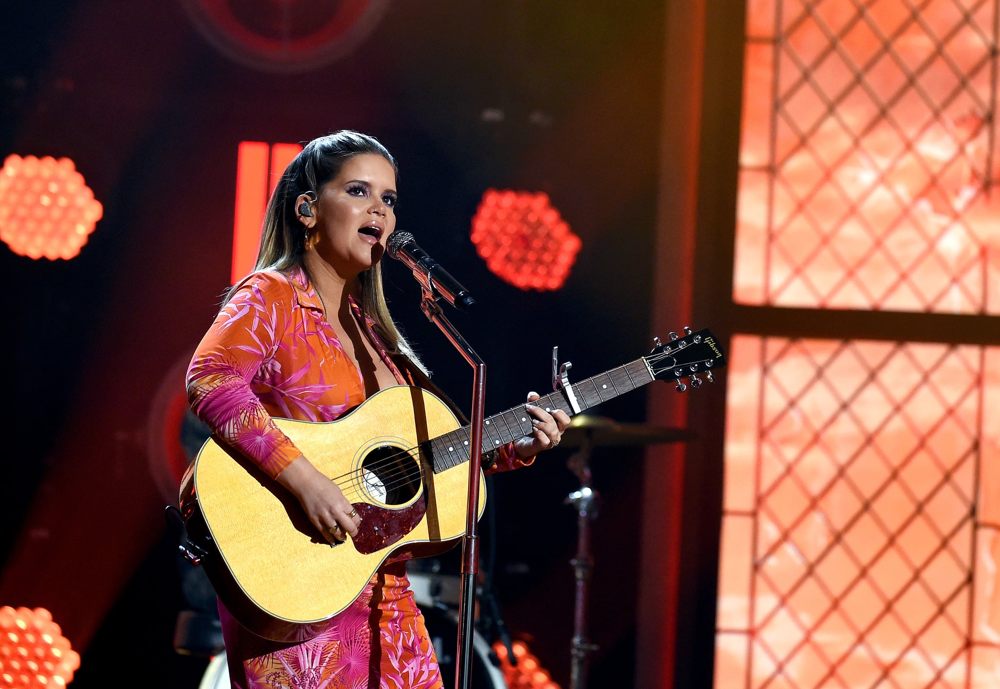 Watch Maren Morris Perform To Hell Back At The 2020 Acms Popsugar Entertainment