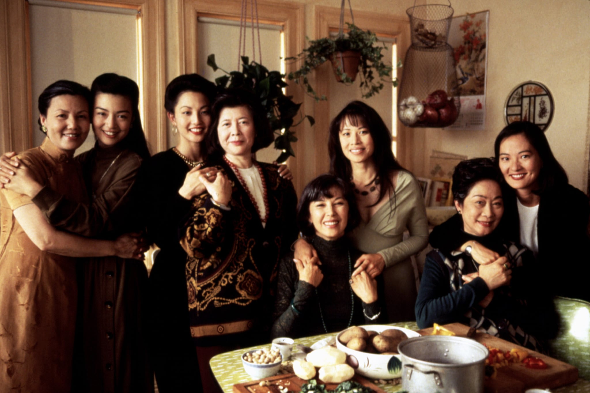 THE JOY LUCK CLUB, Kieu Chinh, Ming-Na Wen, Tamlyn Tomita, Tsai Chin, France Nuyen, Lauren Tom, Lisa Lu, Rosalind Chao, 1993