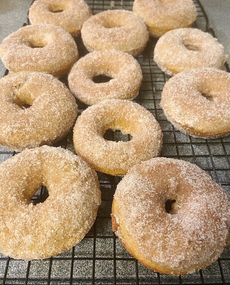 These teeny tiny doughnuts have us obsessed with miniature cooking