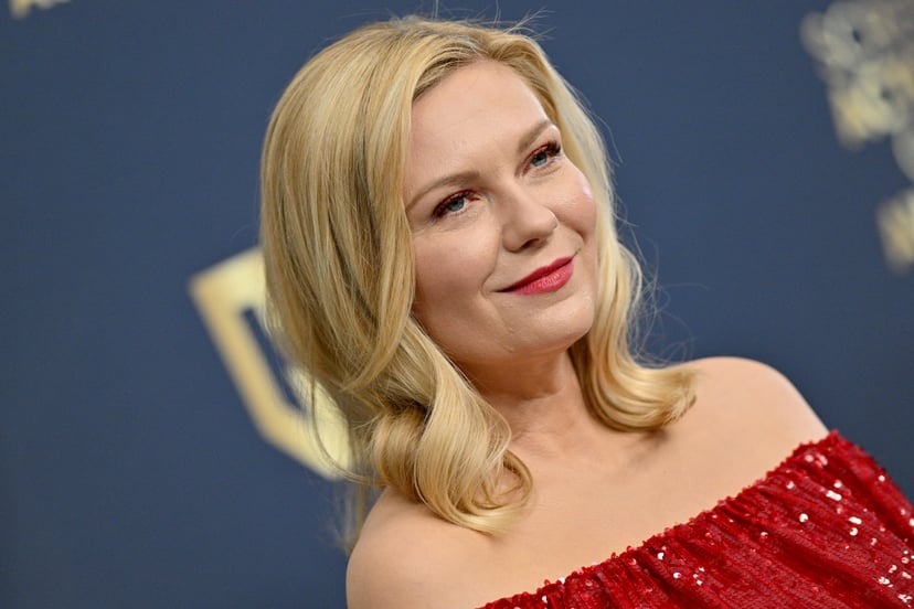 SANTA MONICA, CALIFORNIA - FEBRUARY 27: Kirsten Dunst attends the 28th Annual Screen Actors Guild Awards at Barker Hangar on February 27, 2022 in Santa Monica, California. (Photo by Axelle/Bauer-Griffin/FilmMagic)