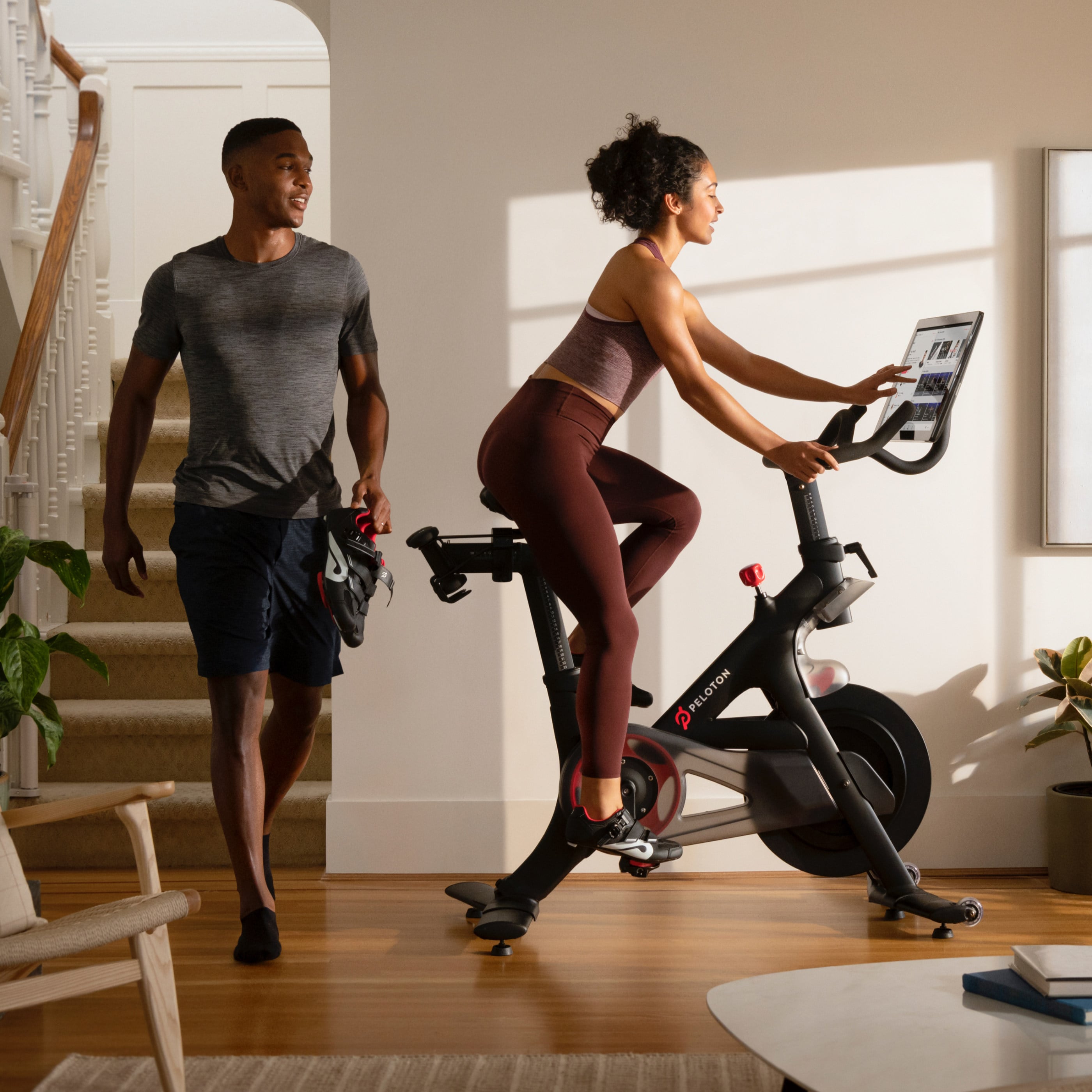 How to Get a Peloton-Style Workout Without Splurging - The New York Times