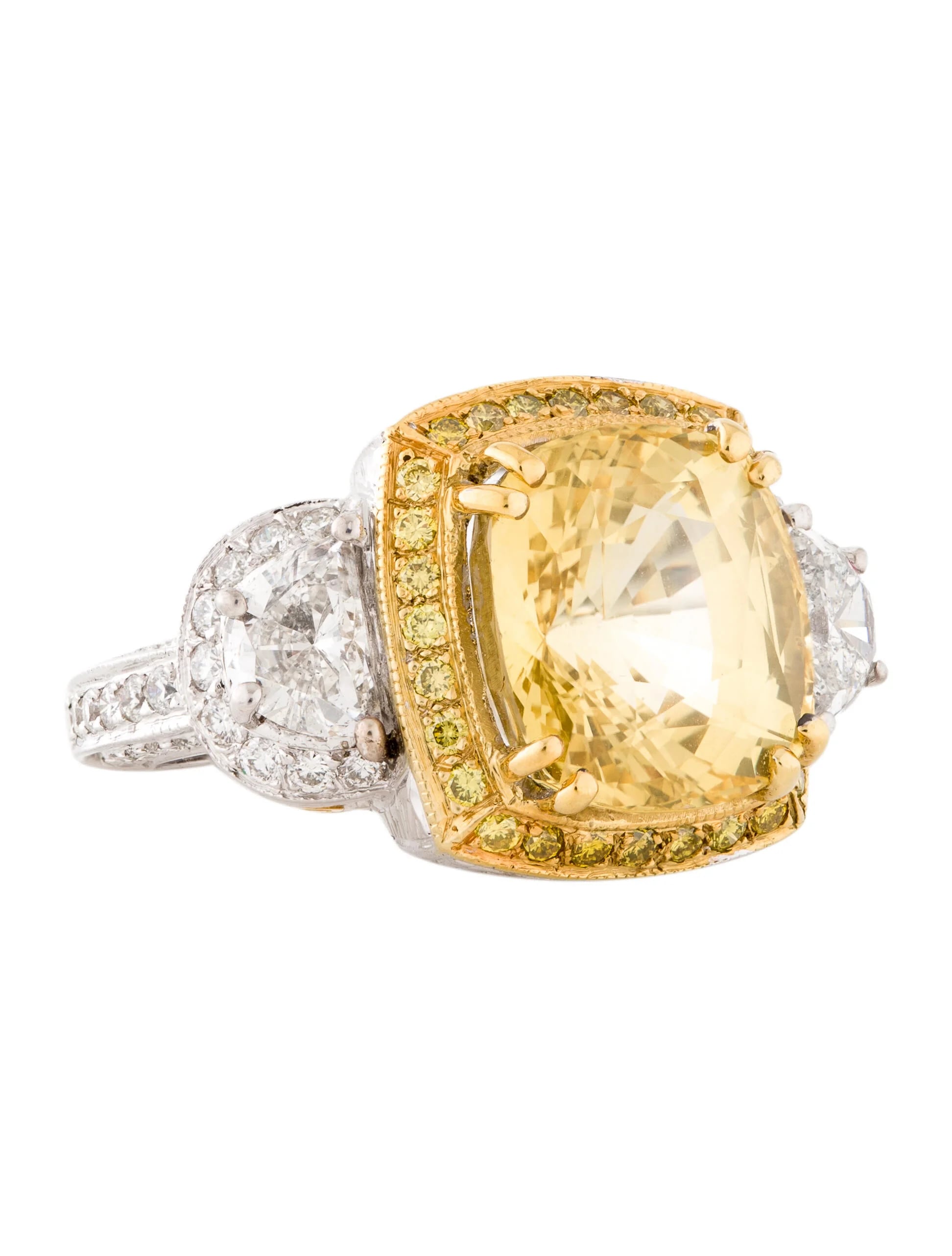 Zendaya splurged on a yellow diamond Bulgari ring