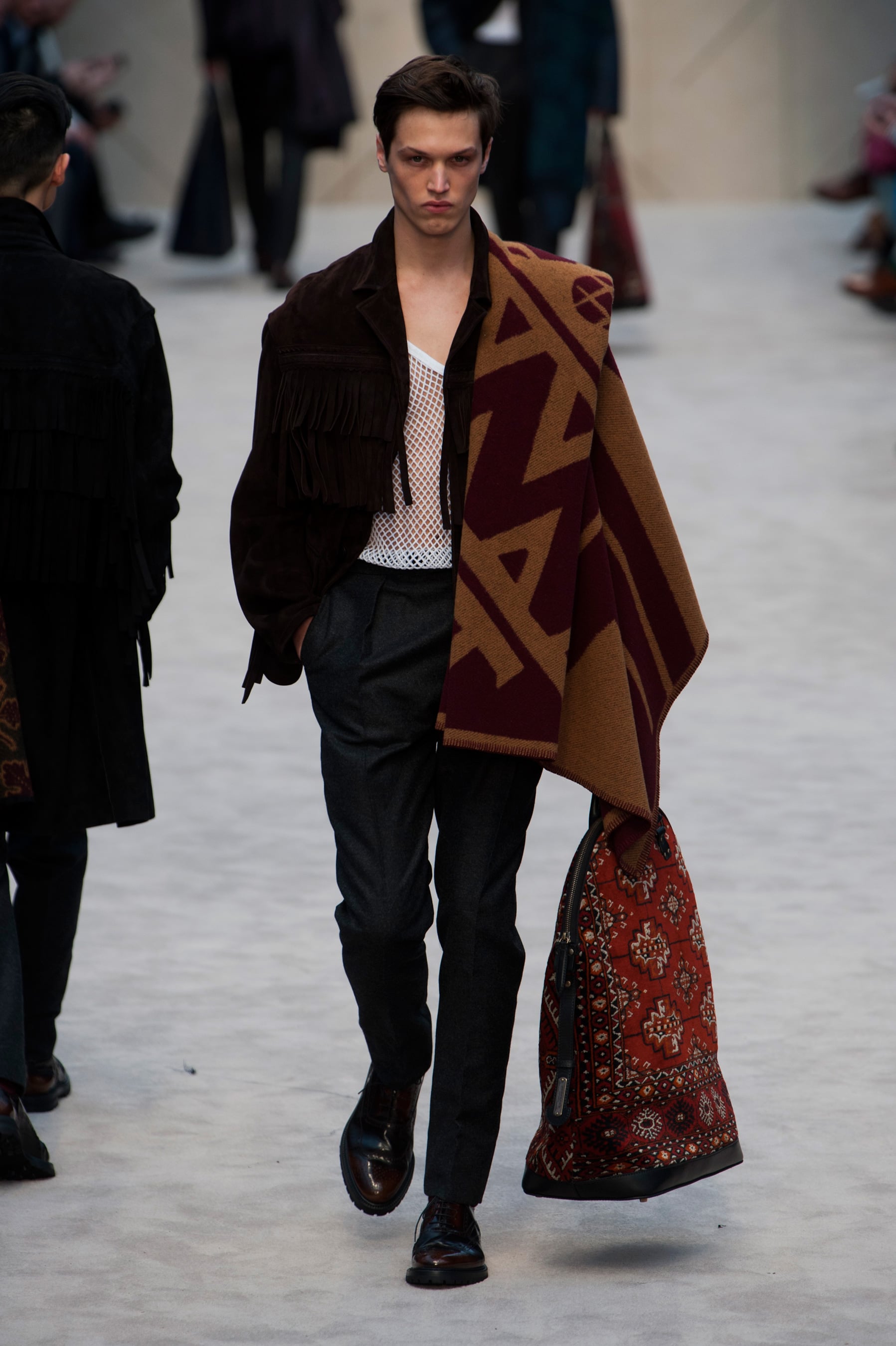 Burberry Prorsum Men's Fall 2014 | The Men Wore Blankets on Burberry's  Runway | POPSUGAR Fashion Photo 42