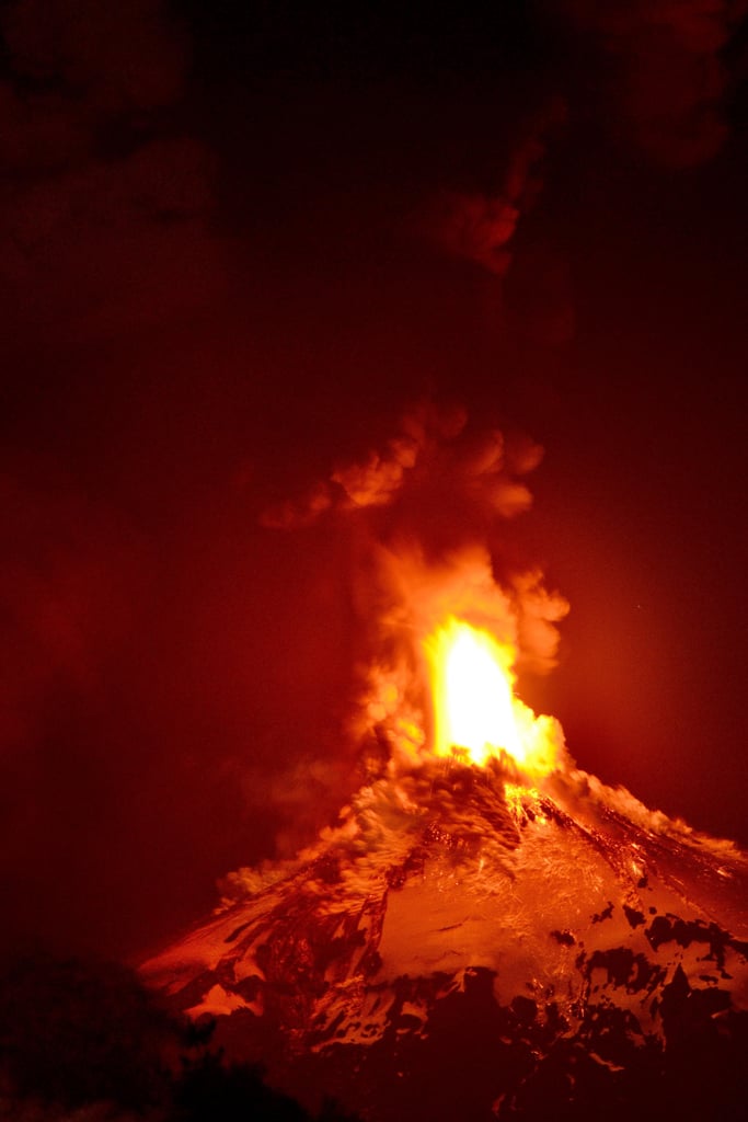 Pictures of Volcano Eruption in Villarrica, Chile