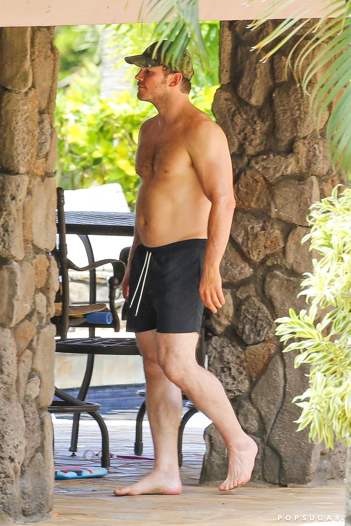 Chris Pratt Shirtless In Hawaii Pictures June 2018 Popsugar Celebrity 