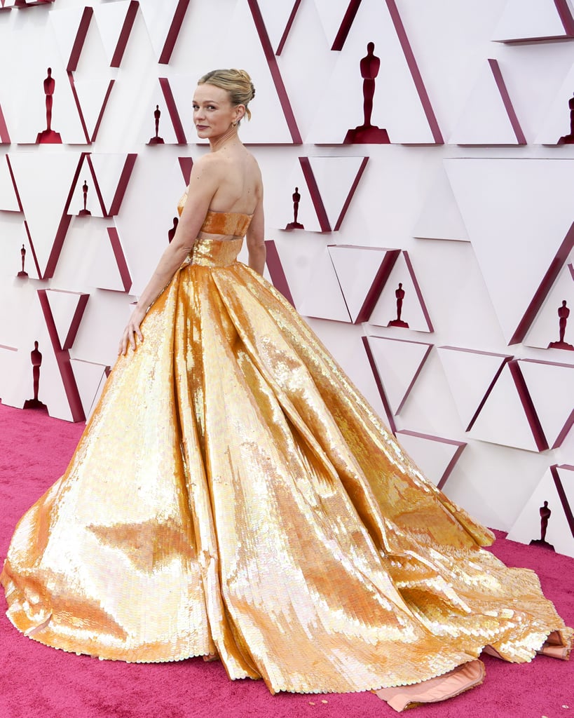 Carey Mulligan's Gold Valentino Skirt at the 2021 Oscars