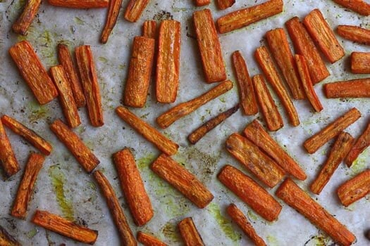 Spicy Carrot Fries With Tzatziki Sauce