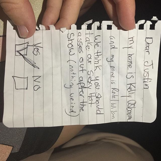 "This is HOW to pick up Justin Bieber at the J Lo concert with @kellyosbourne X"