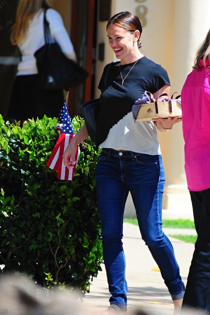 Jennifer Garner Out in LA June 2016 | Pictures