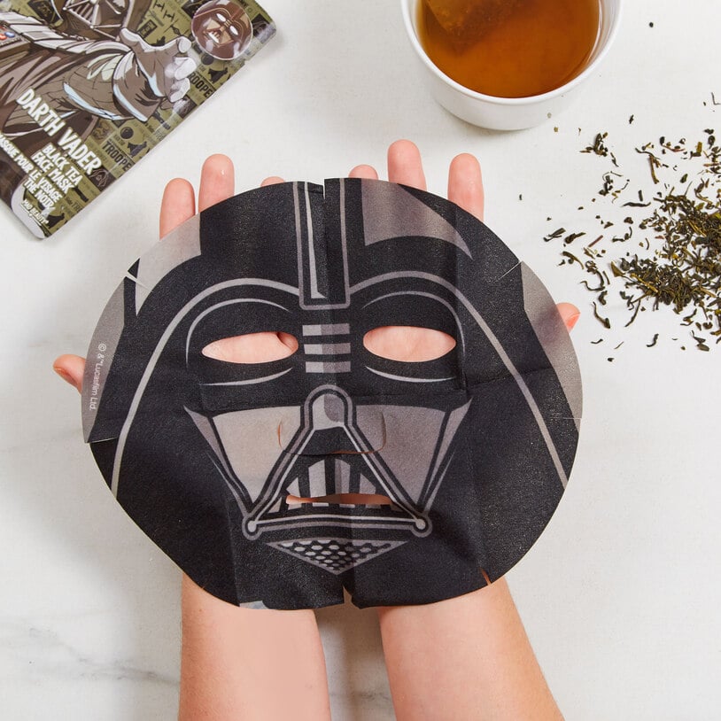Laster manipuleren consumptie Darth Vader Star Wars Face Mask | These Star Wars Face Masks Are So Cute,  I'm Feeling "Boba Fresh" Just Looking at 'Em | POPSUGAR Beauty Photo 3