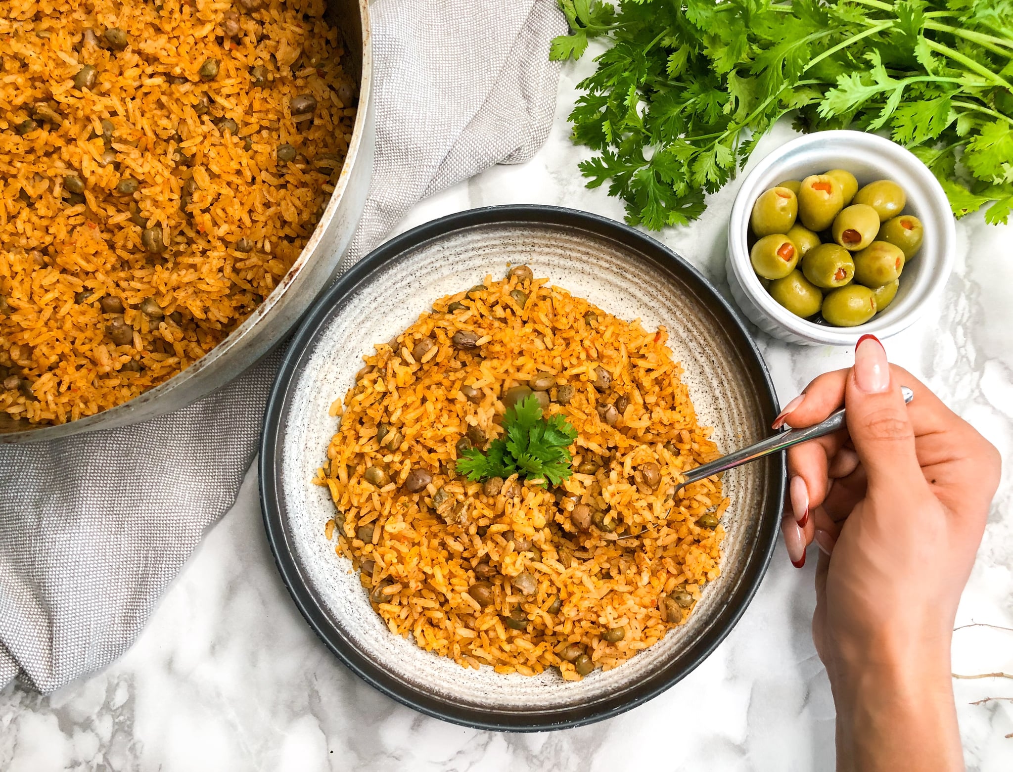 pernil con arroz y gandules