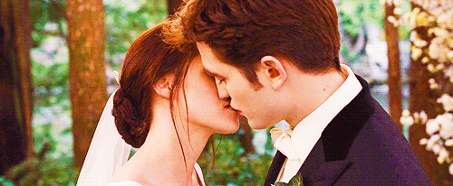 Kristen Stewart And Robert Pattinson 2012 Mtv Movie Awards Best Kiss
