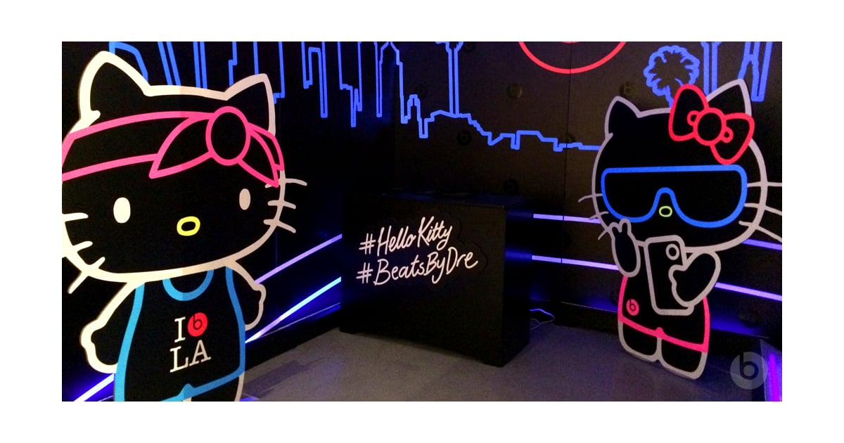 Hello Kitty Beats by Dre | Hello Kitty Con Is the Cutest Freaking  Convention on Earth | POPSUGAR Tech Photo 19