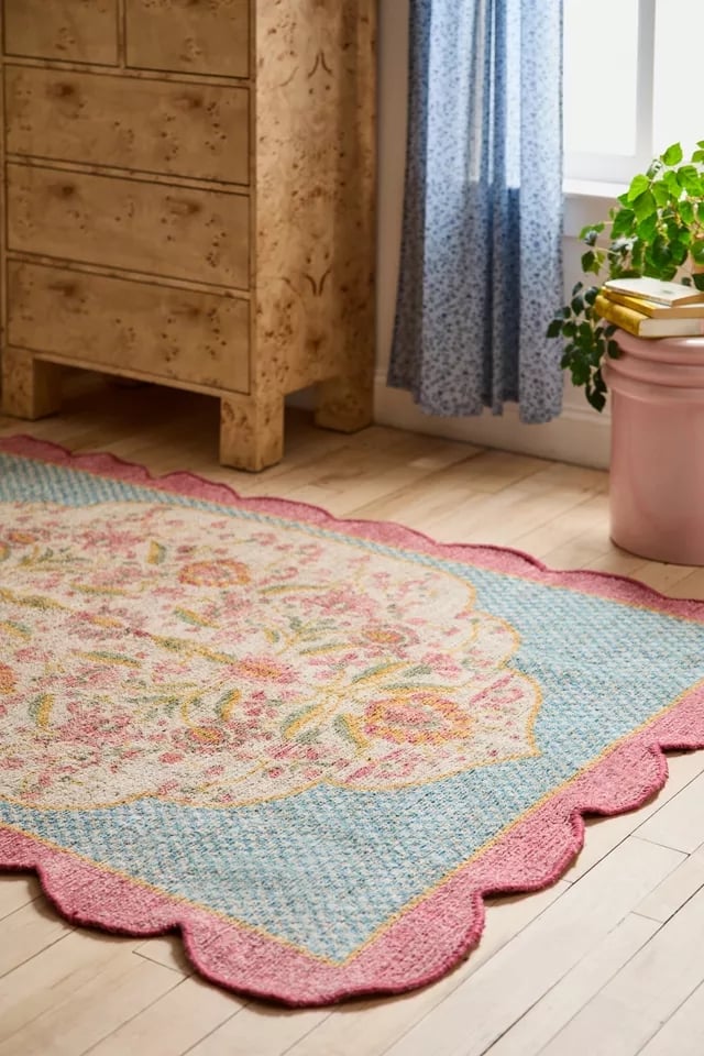 Urban Outfitters In Bloom Floral Scallop Printed Rug