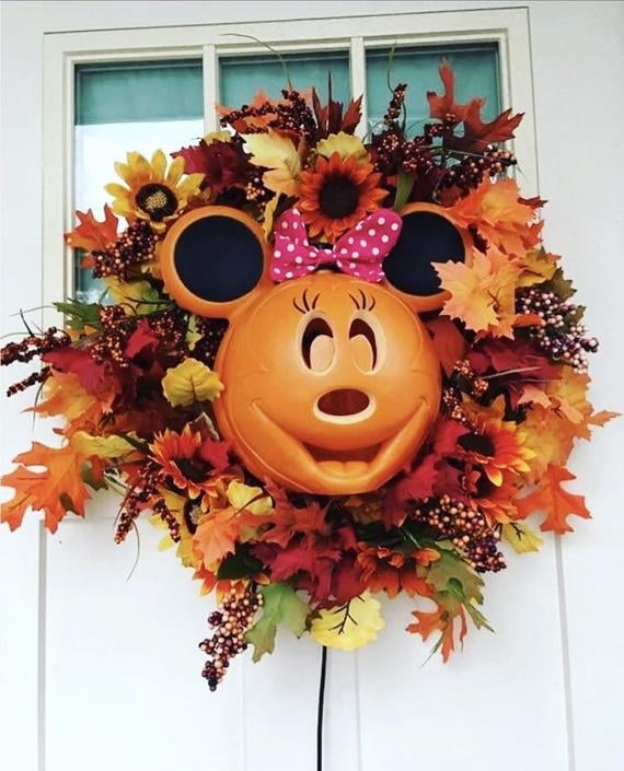 Disney-Inspired Minnie Mouse Jack-o'-Lantern Wreath