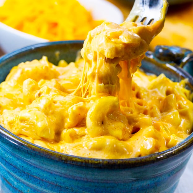 Slow Cooker Ultra Creamy Mac and Cheese