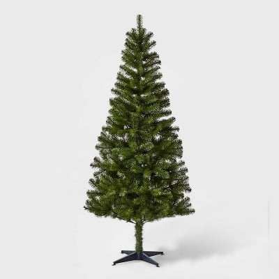 6-ft. Unlit Artificial Christmas Tree Alberta Spruce