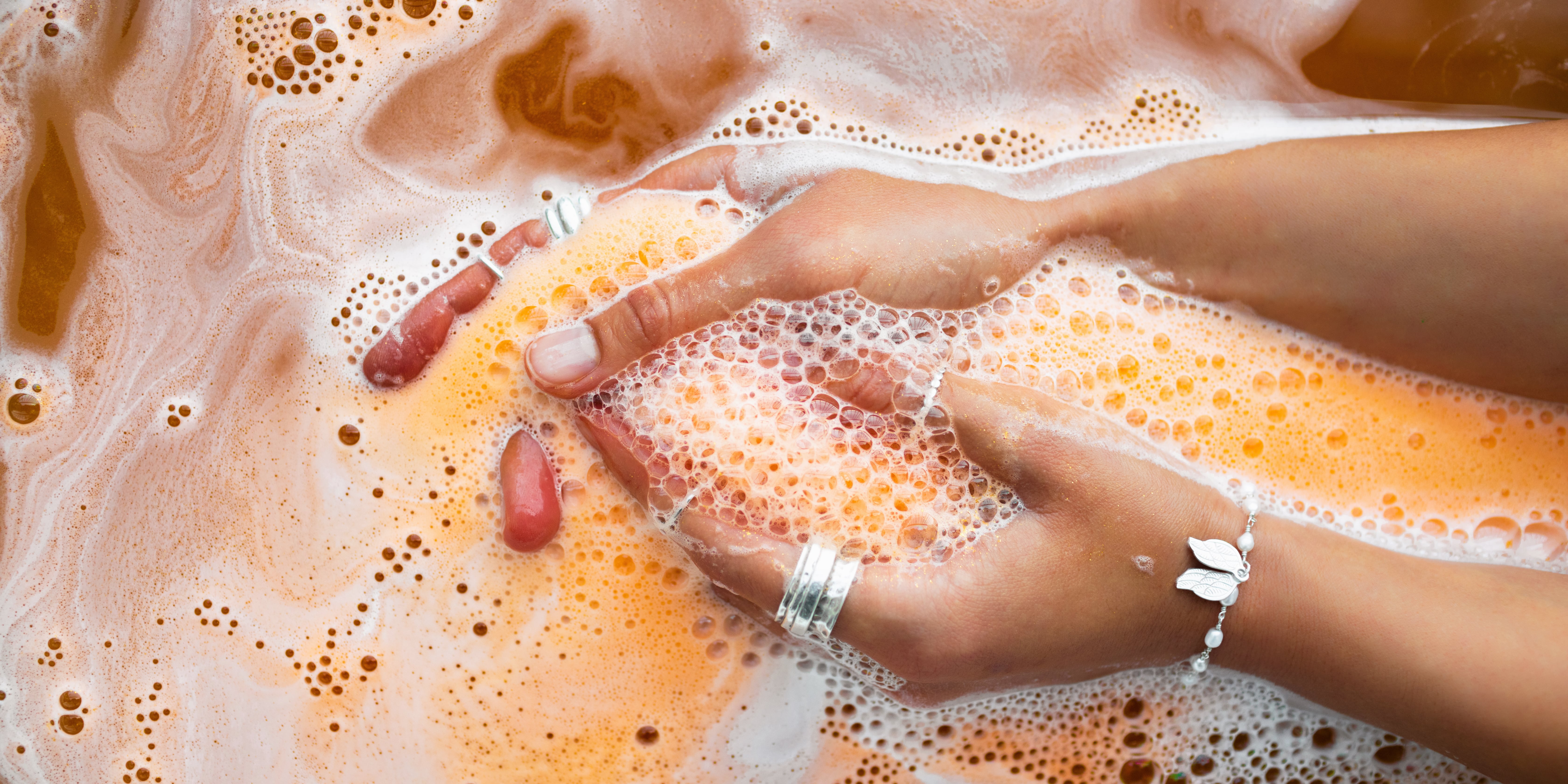 5 Best Bath Bombs For a DIY Spa Experience - Vimarsana News
