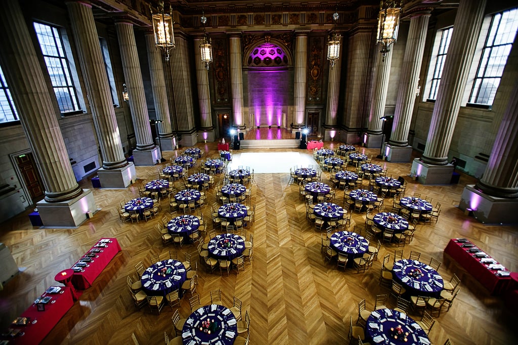 6. Rotating Bride and Groom
As an interactive alternative to a traditional sweetheart table (where you and your groom sit apart from everyone), you can rotate your courses by joining the various guest tables throughout the evening. It gives you more quality time to spend with your loved ones, and it creates a more intimate environment for your celebration. The most effective approach is to take the place of two people already seated at a table while they move temporarily to another. (The people being moved are notified in advance and then move back for the rest of the reception.) This type of seating can work well for any event, large or small. Although you may not get to sit at every table, you will be better able to interact with some of your guests rather than being locked into one table for the entire event.