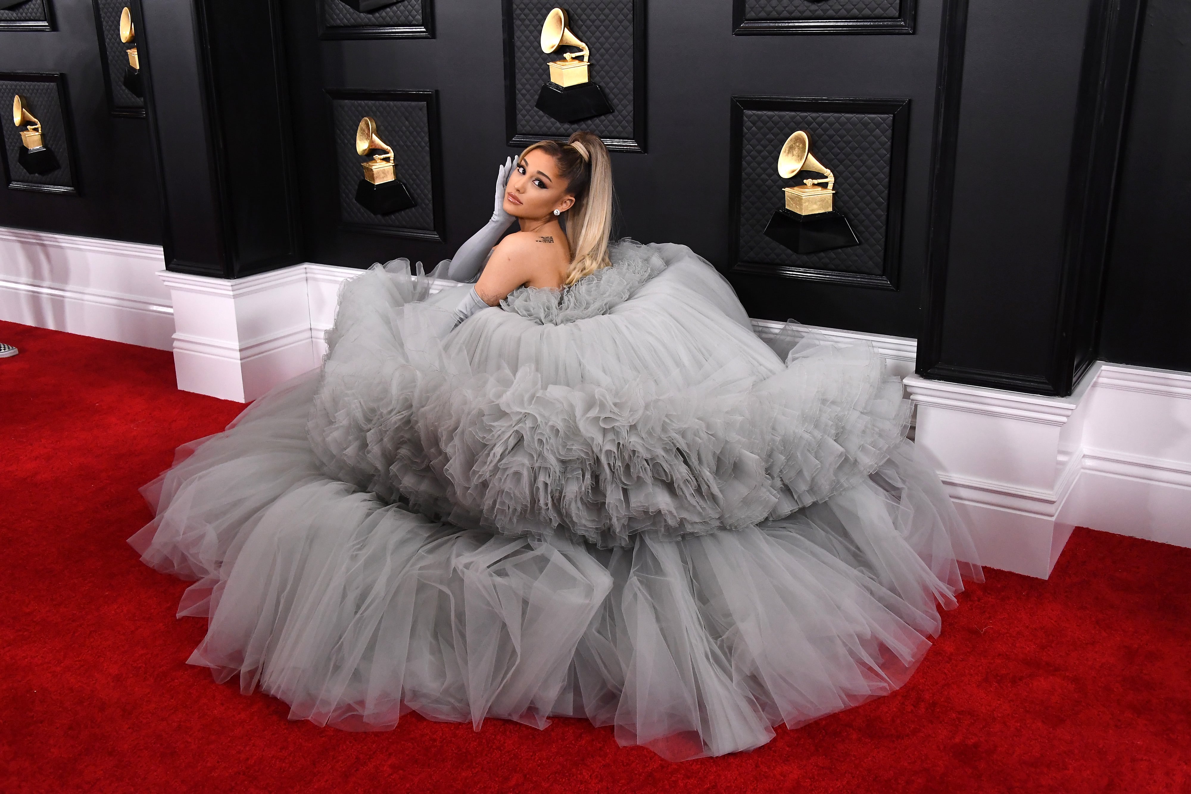 Ariana Grande s Dress at the 2020 Grammy Awards POPSUGAR Fashion
