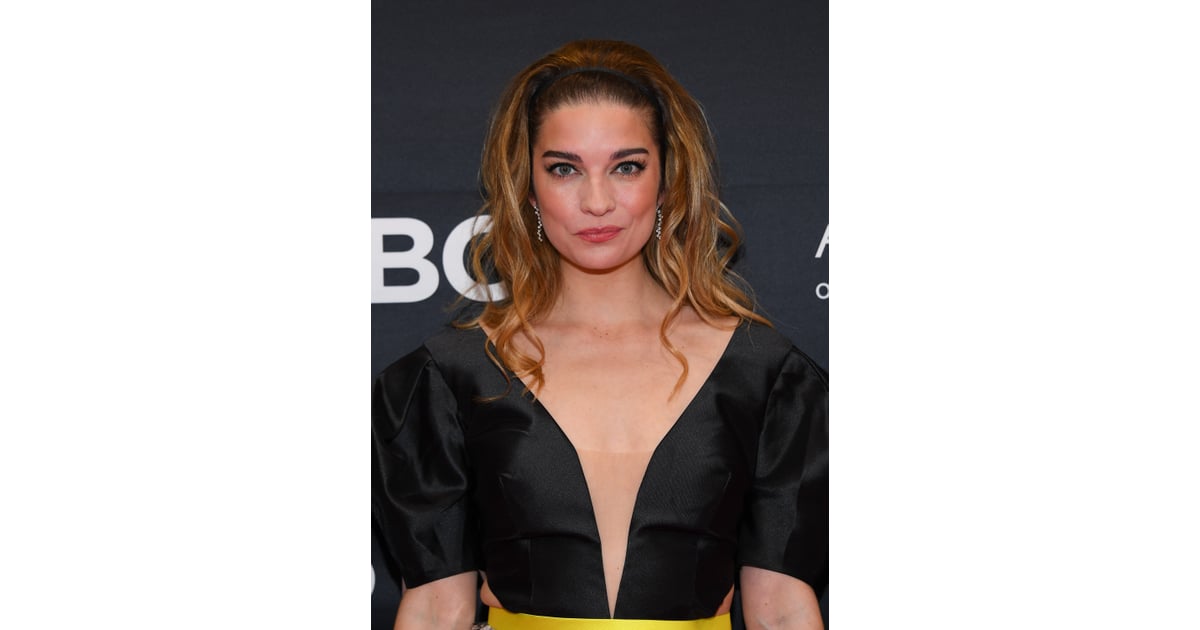 Annie Murphy's Glam Hair and Makeup at the 2019 Canadian Screen Awards ...