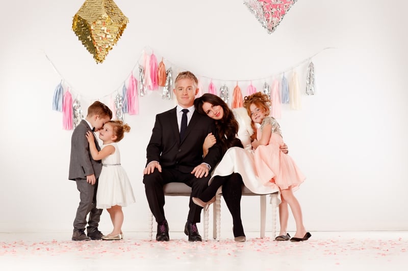 Confetti Glitter Holiday Family Photo Shoot