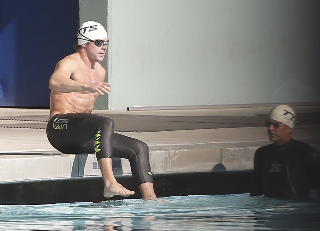 Zac Efron Taking a Swimming Class in LA Pictures