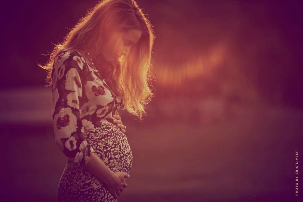 Our first glimpse at Blake's baby bump.