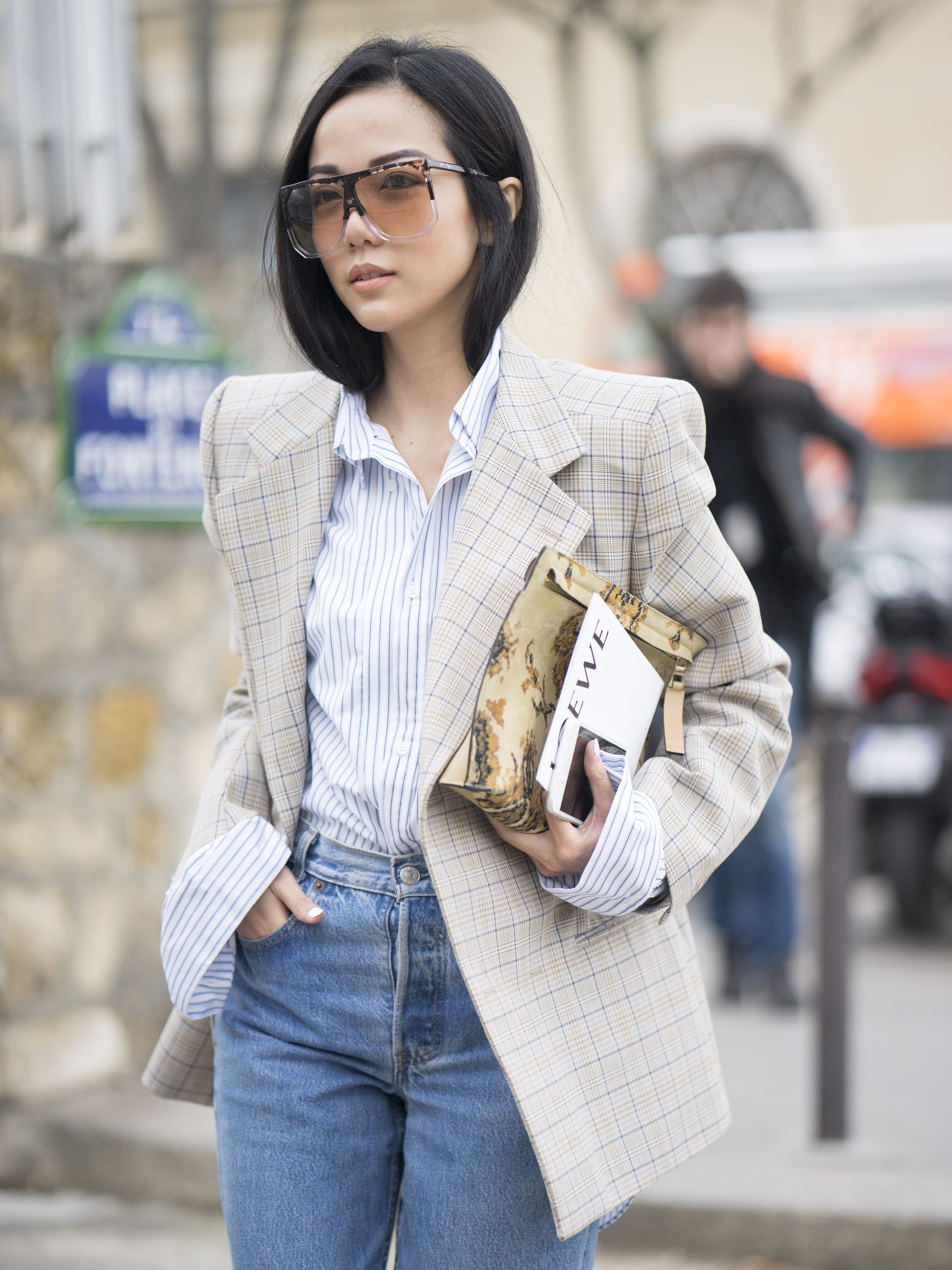 How To Wear A Clutch Popsugar Fashion Gq's watch shrink solves your dilemma. how to wear a clutch popsugar fashion