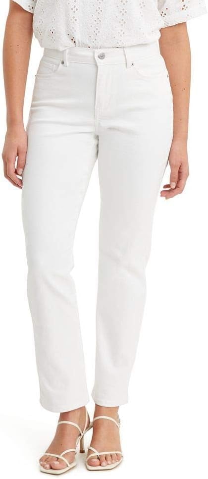 Levi's Classic Straight Jeans ($33, originally $60)
Nothing says summer quite like a pair of white jeans. This pair goes with everything in your warm-weather wardrobe, and the timeless straight-leg cut means you won't be retiring them any time soon. It's right there in the name — they're as classic as it gets.