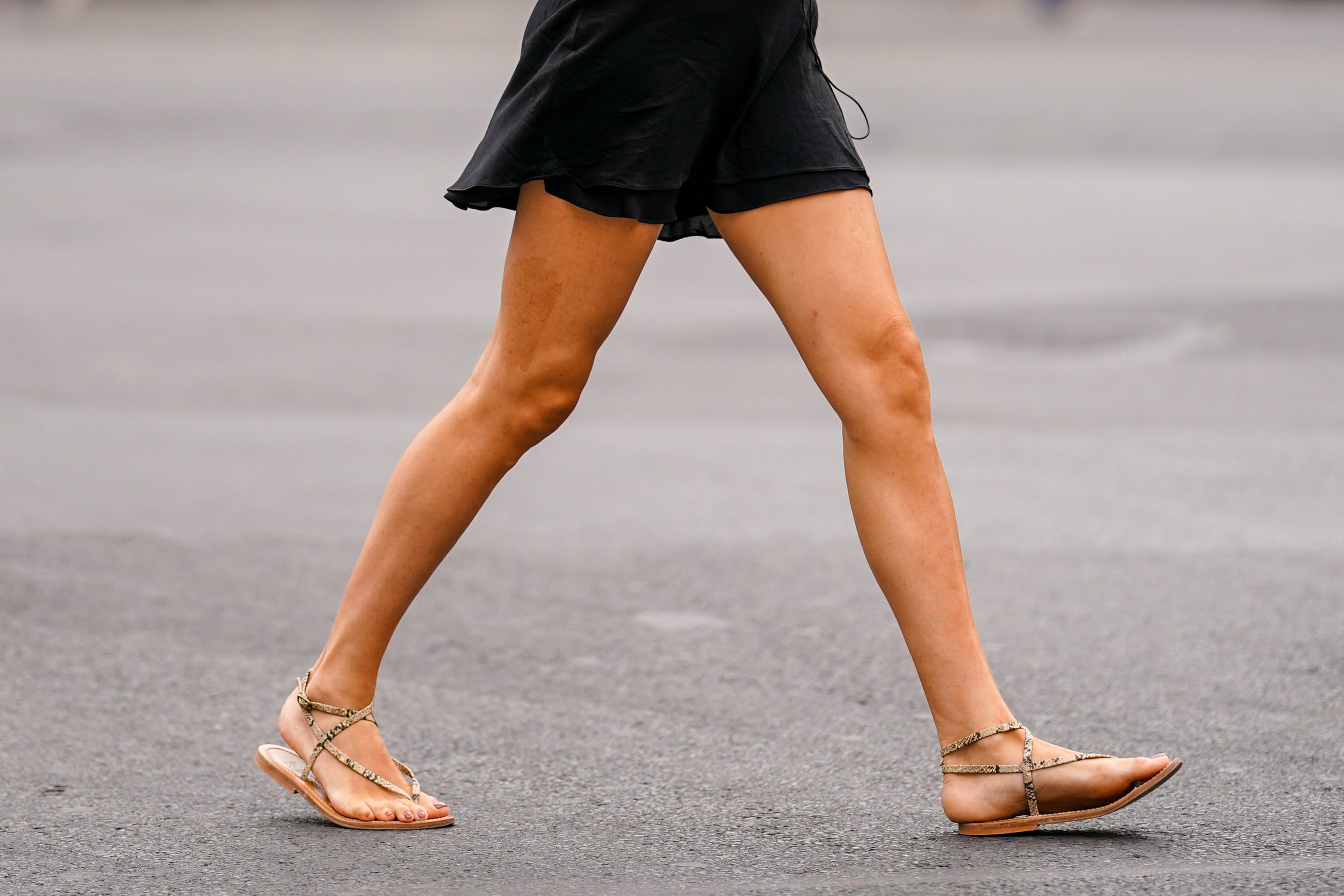 Flat top cheap sandals