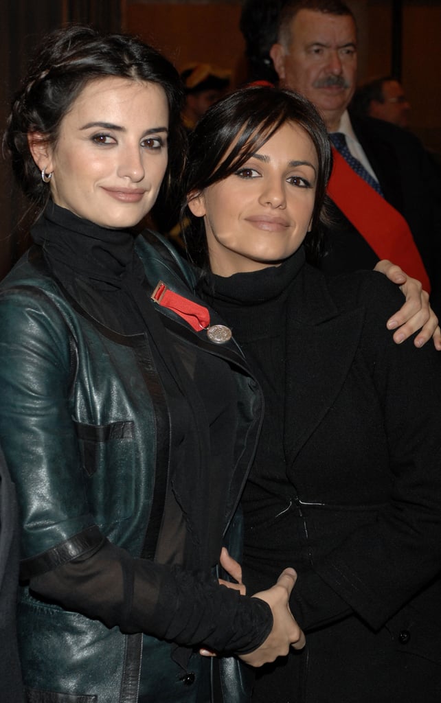 Penélope and Mónica Cruz Celebrities Who Look Like Their Siblings POPSUGAR Celebrity Photo 10