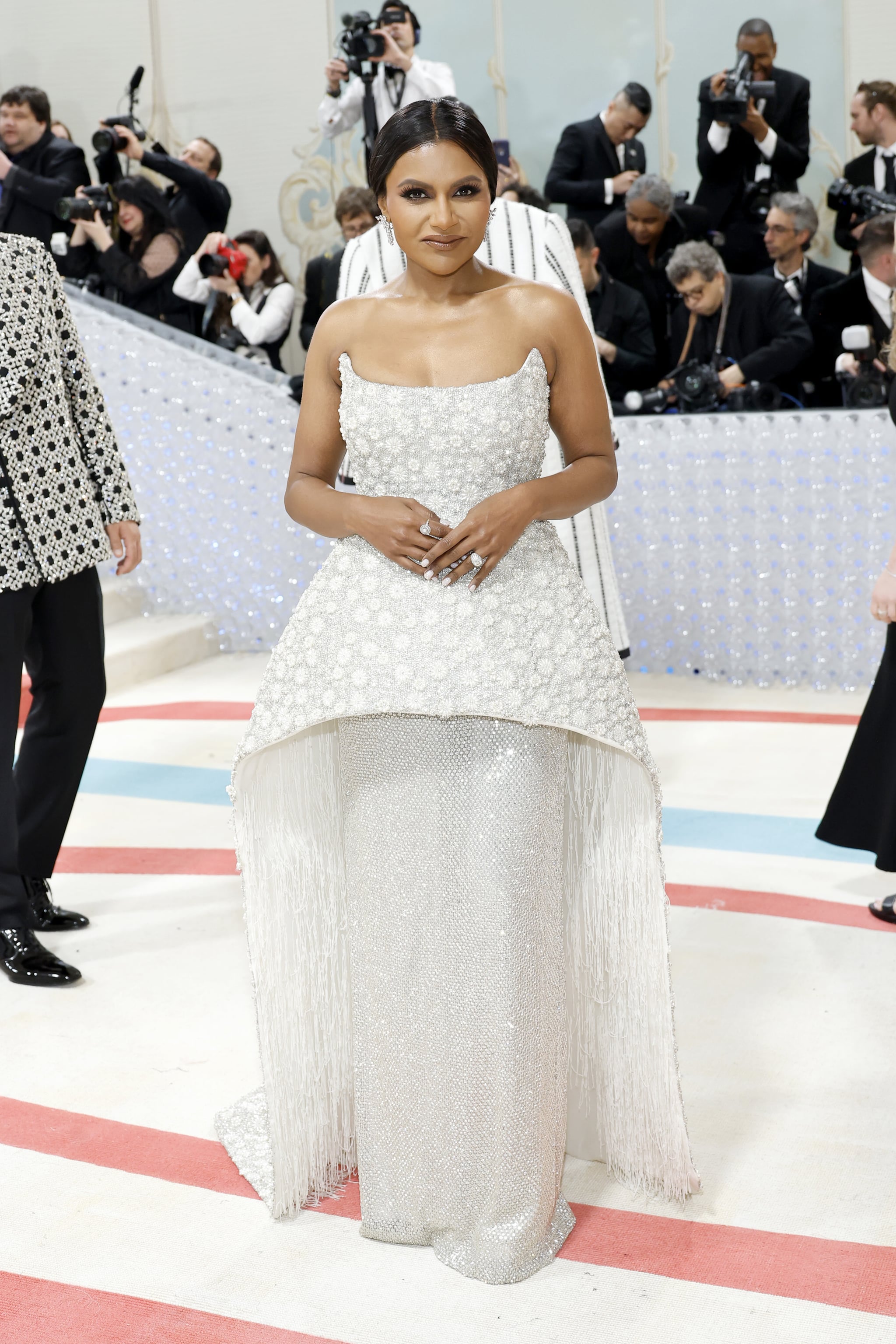 Mindy kaling met gala dress 2025