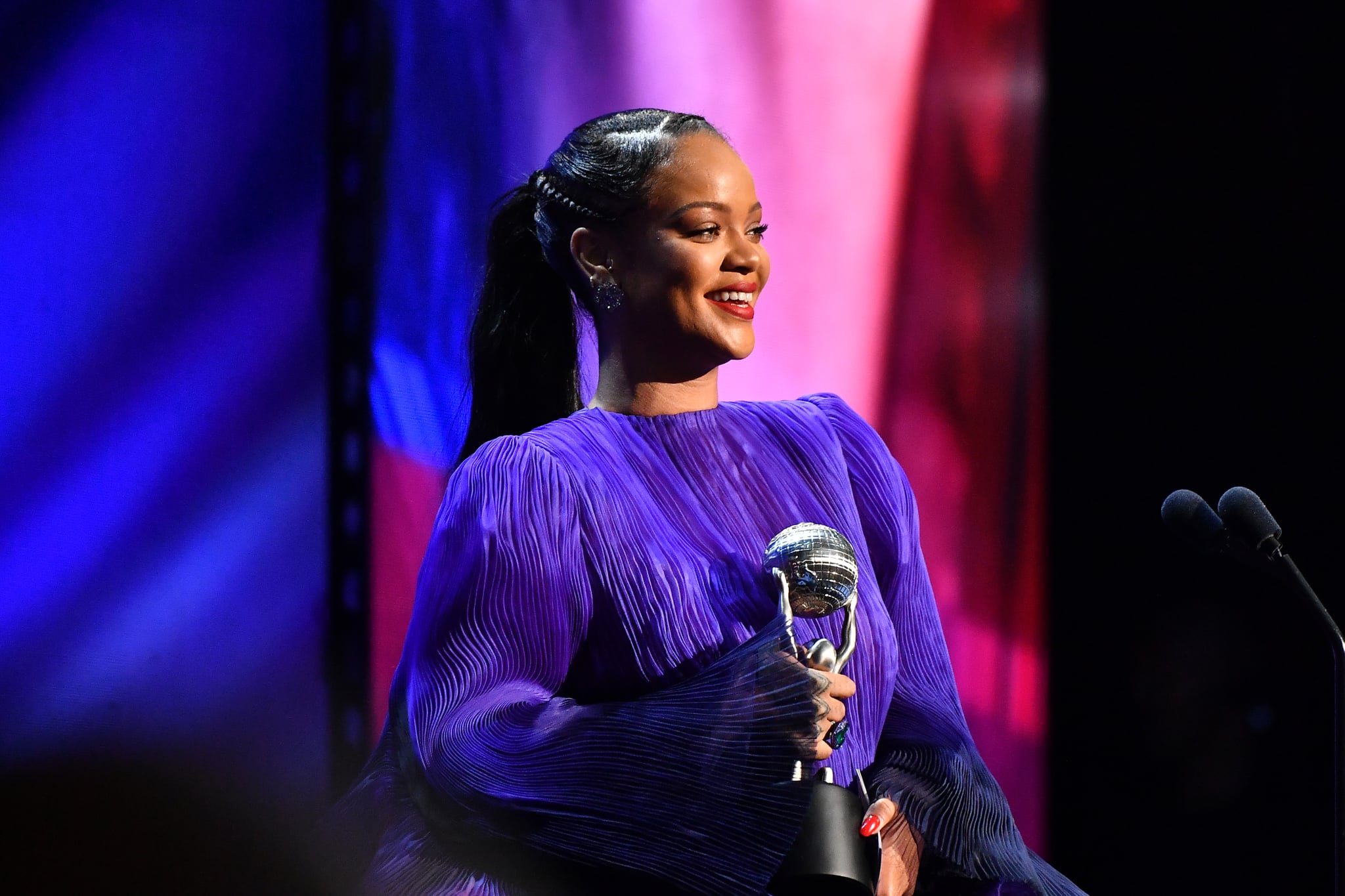 Movies Tv Music Rihanna Gives A Galvanizing Speech At The Image Awards Fix This World Together Popsugar Entertainment Photo 8