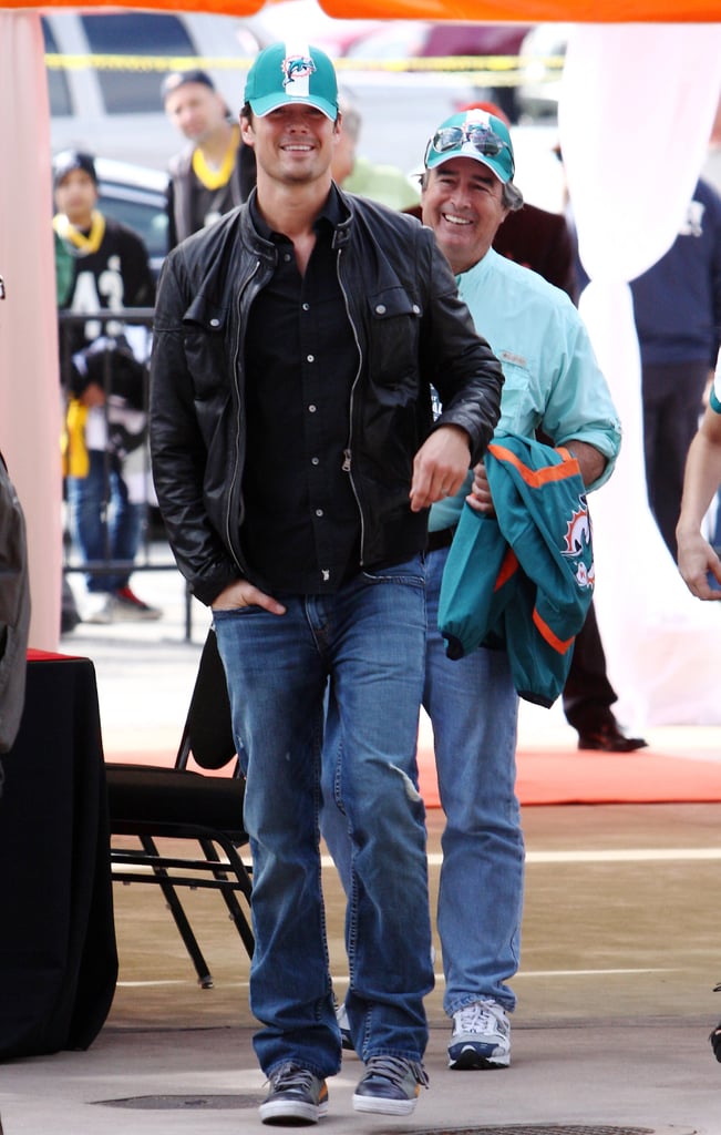 Josh Duhamel made his way into the Miami Dolphins in January 2010.