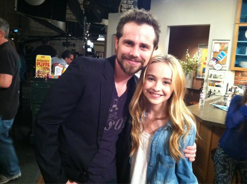 Boy Meets World star Rider Strong posed with Girl Meets World cast member Carpenter on the set.
Source: Twitter user SabrinaAnnLynn