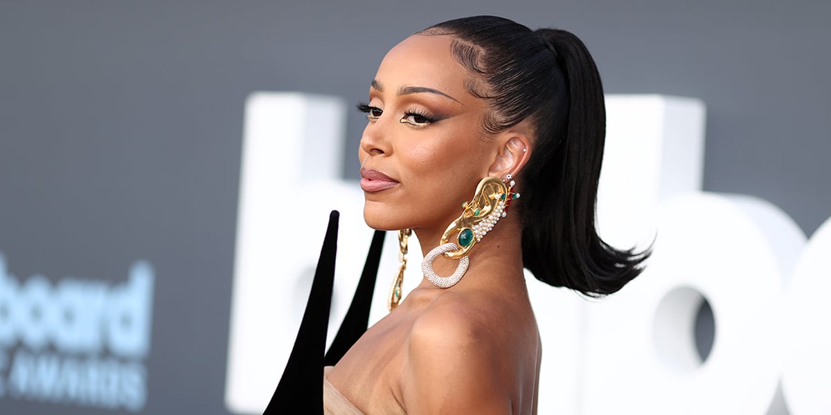 Doja Cat's Reverse Eyeliner at Billboard Music Awards 2022 POPSUGAR