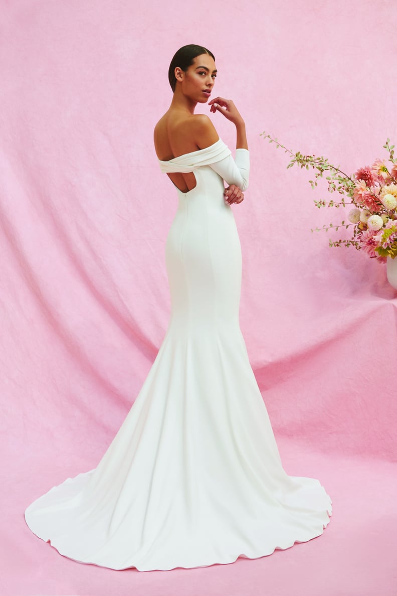 Bridal Trend 2020: Sophisticated, Off-the-Shoulder Dress