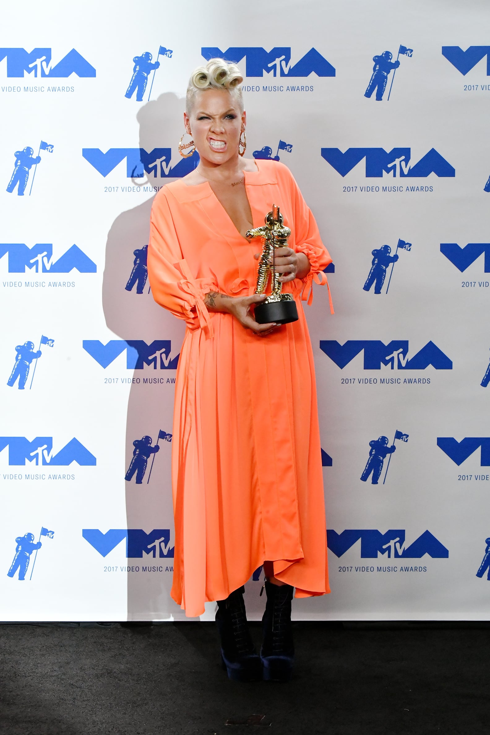 Pink at the 2017 MTV VMAs | PS Celebrity