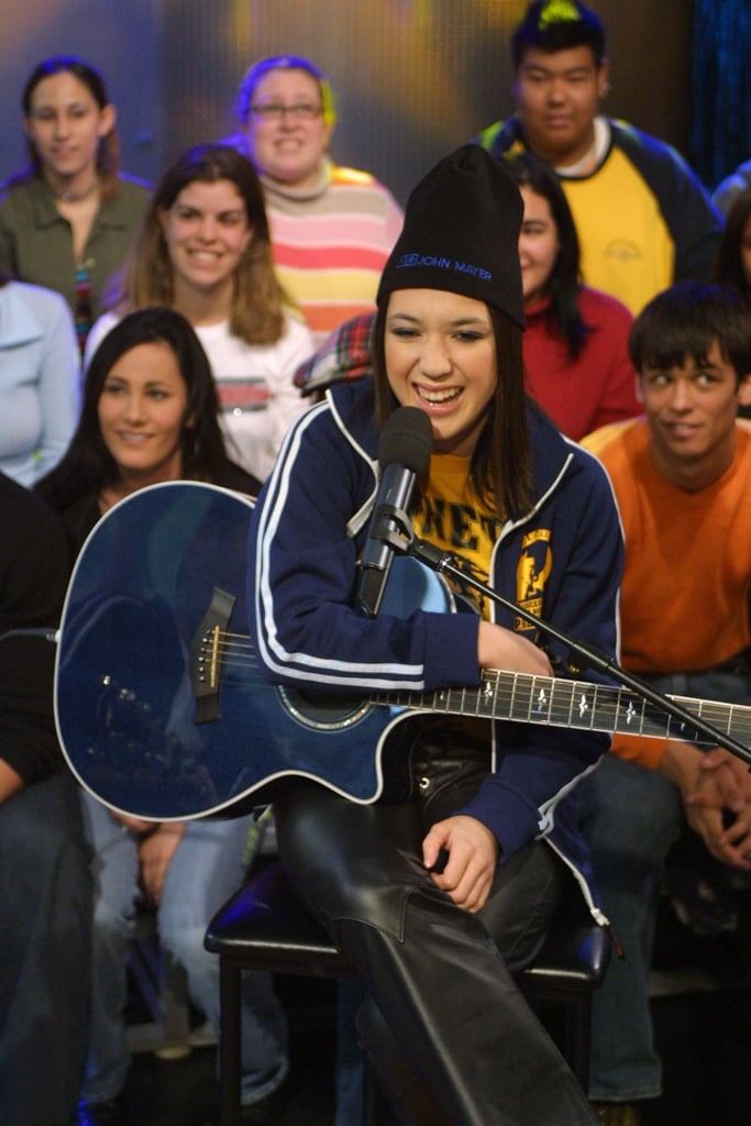 Michelle Branch gave Carson Daly a guitar lesson on TRL in 2002.