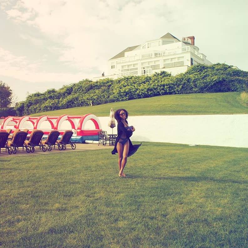A detailed history of Taylor Swift's annual 4th of July parties -  HelloGigglesHelloGiggles