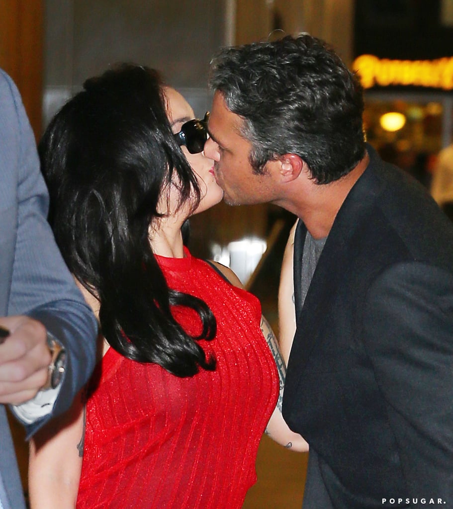 Lady Gaga and Taylor Kinney Kissing in NYC 2015 | Pictures