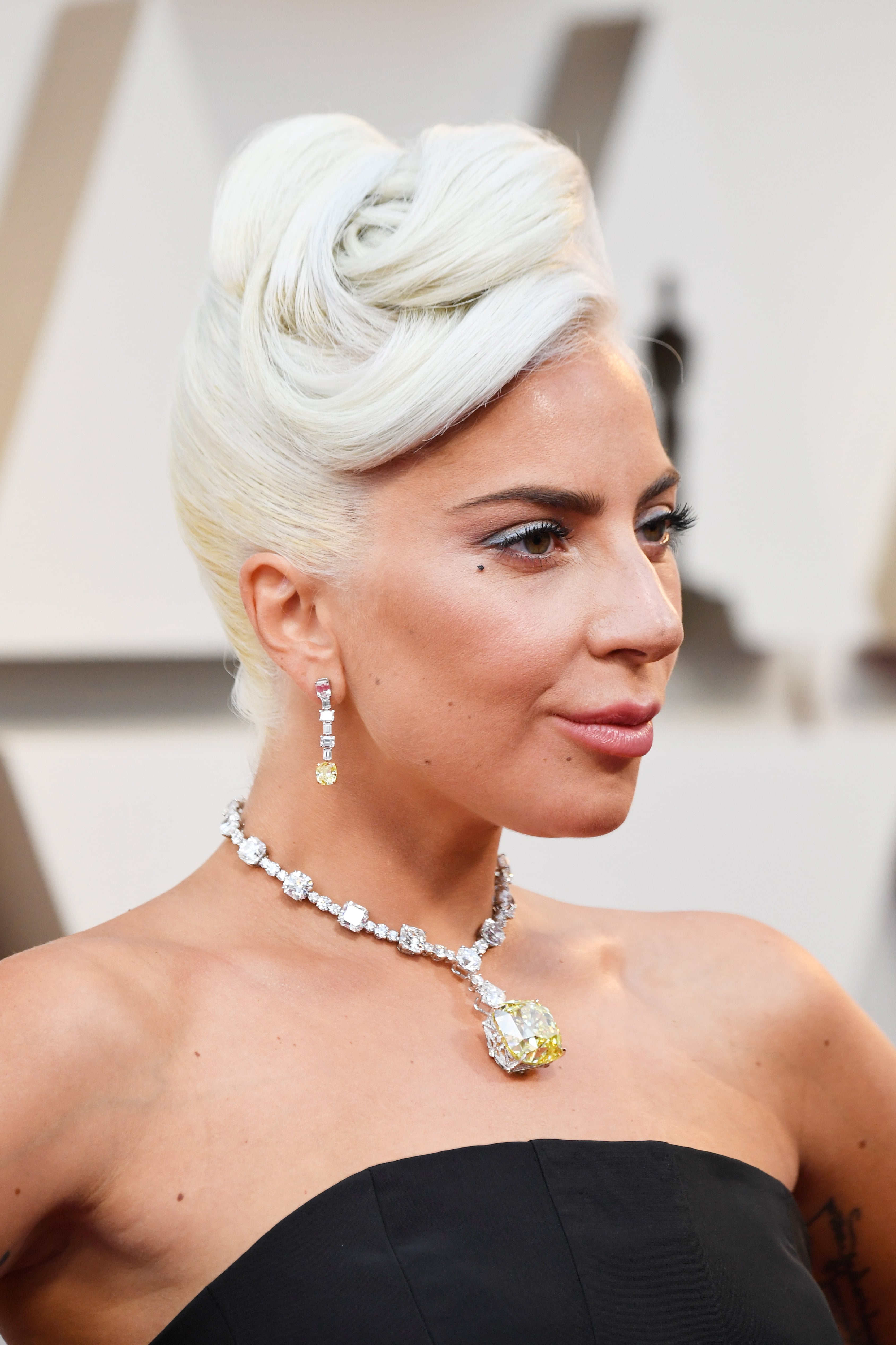 Lady gaga sale oscars diamond necklace