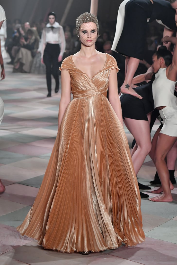 Dior Couture SpringSummer 2022 Collection  This Dior Couture Dress Took  Over 700 Hours to Make