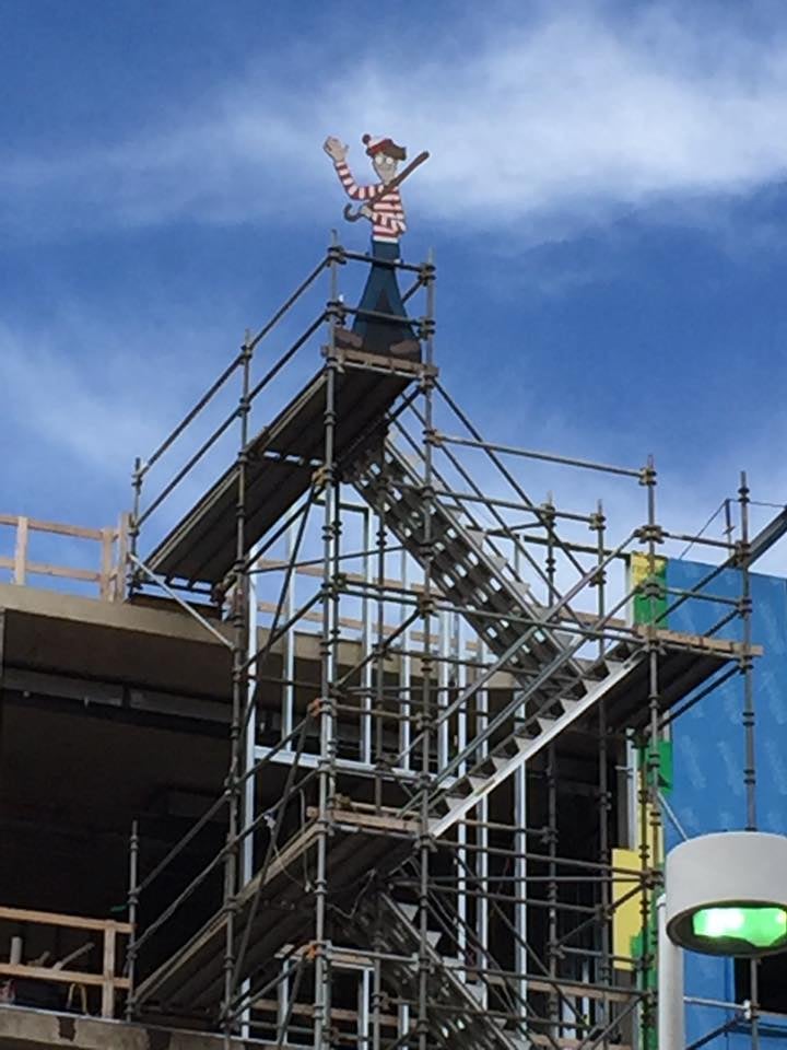 Construction Worker Plays Where's Waldo With Hospital Kids