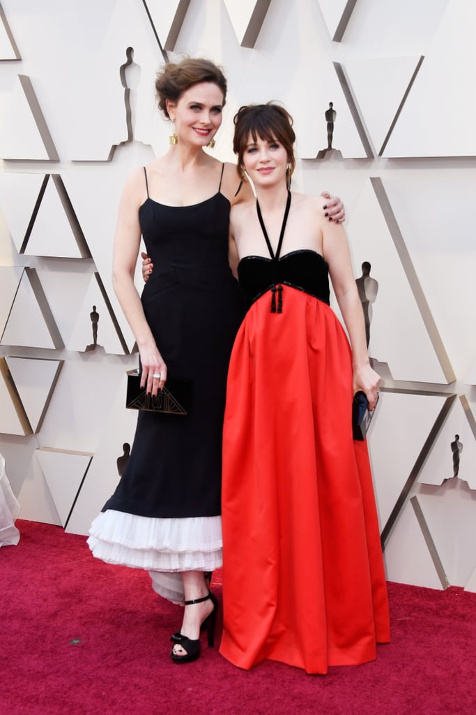 Emily and Zooey Deschanel at the 2019 Oscars